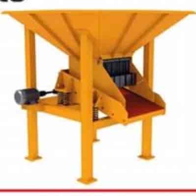 Vibrating feeder